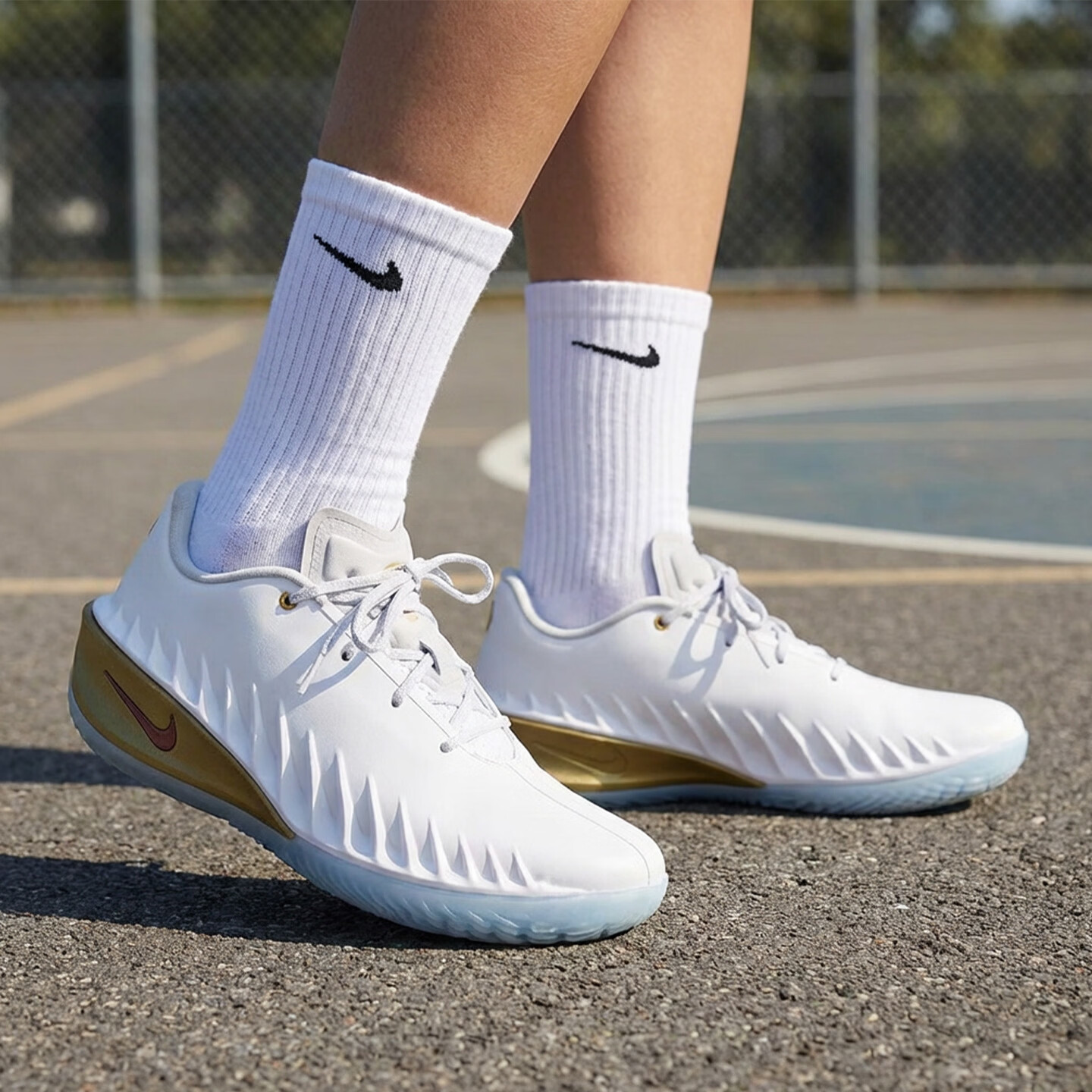 NIKE Men's Basketball Shoes G.T. CUT ACADEMY Year of the Horse Limited Edition Sports Shoes IB6728-100 White Size 42.5