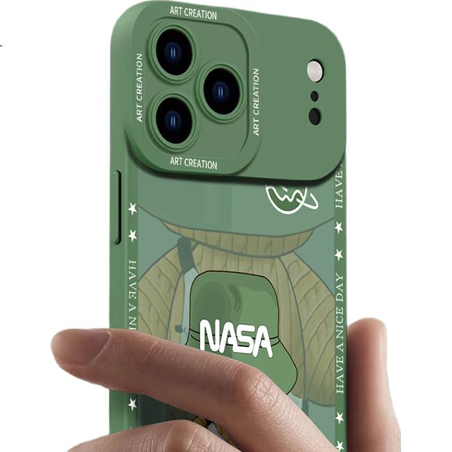 Чехол для iPhone 17 Pro NEYAA, защитный чехол с полной защитой объектива, силиконовый ударопрочный ультратонкий креативный мультяшный простой трендовый мягкий чехол для мужчин и женщин, графитовый черный