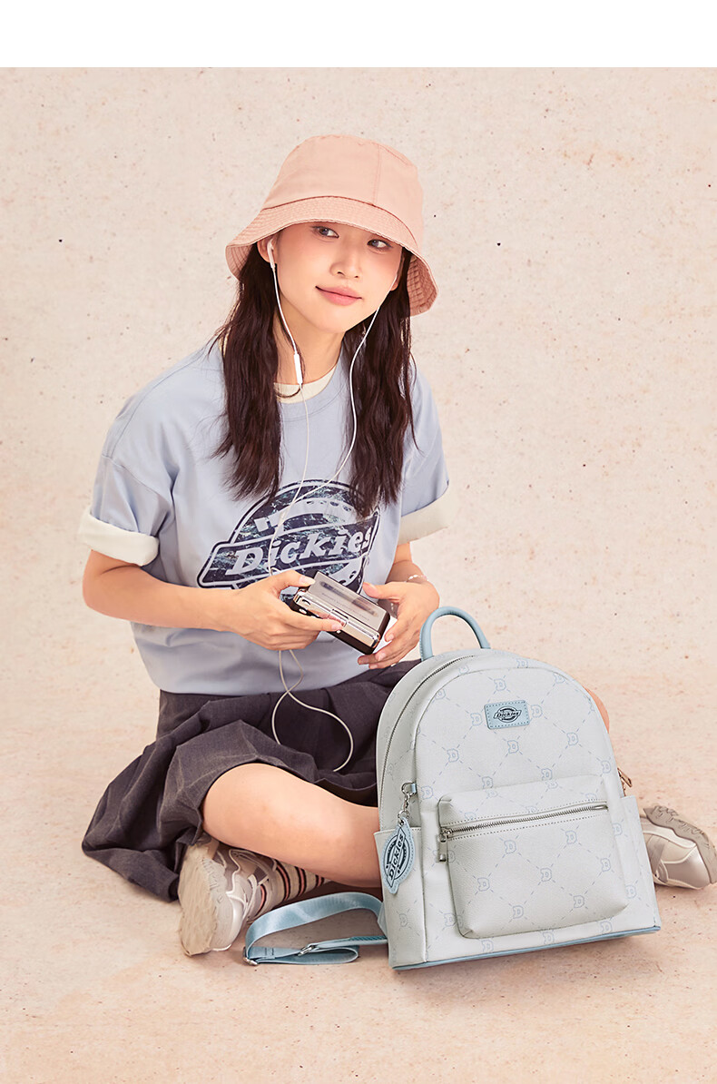 Dickies Backpack for Women, Lightweight Versatile Cute Classic Schoolbag Fashionable All-Over Print Commuter Travel Bag in Cinnamon Pink 18