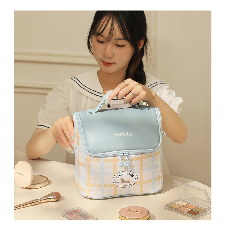 Right Away Large Capacity Makeup Bag for Women 2026 New High-Value Travel Portable Skincare Toiletry Organizer Pouch with Compartments 4