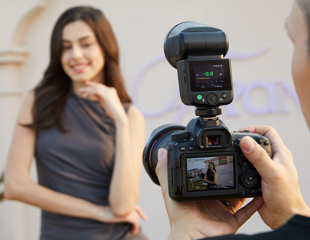 Godox V1 Mid-Touchscreen On-Camera Flash High-Speed Sync TTL Lithium Battery Hot Shoe Light Portable Wedding Photography Flash [Fujifilm Version] 8