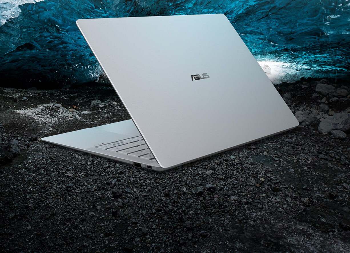 ASUS Dawn Ultra 2.8K Dual-Layer OLED 1400nits Touchscreen 1.1kg AI Business Ultra-Thin Laptop (X7 358H 64GB 2TB) 28