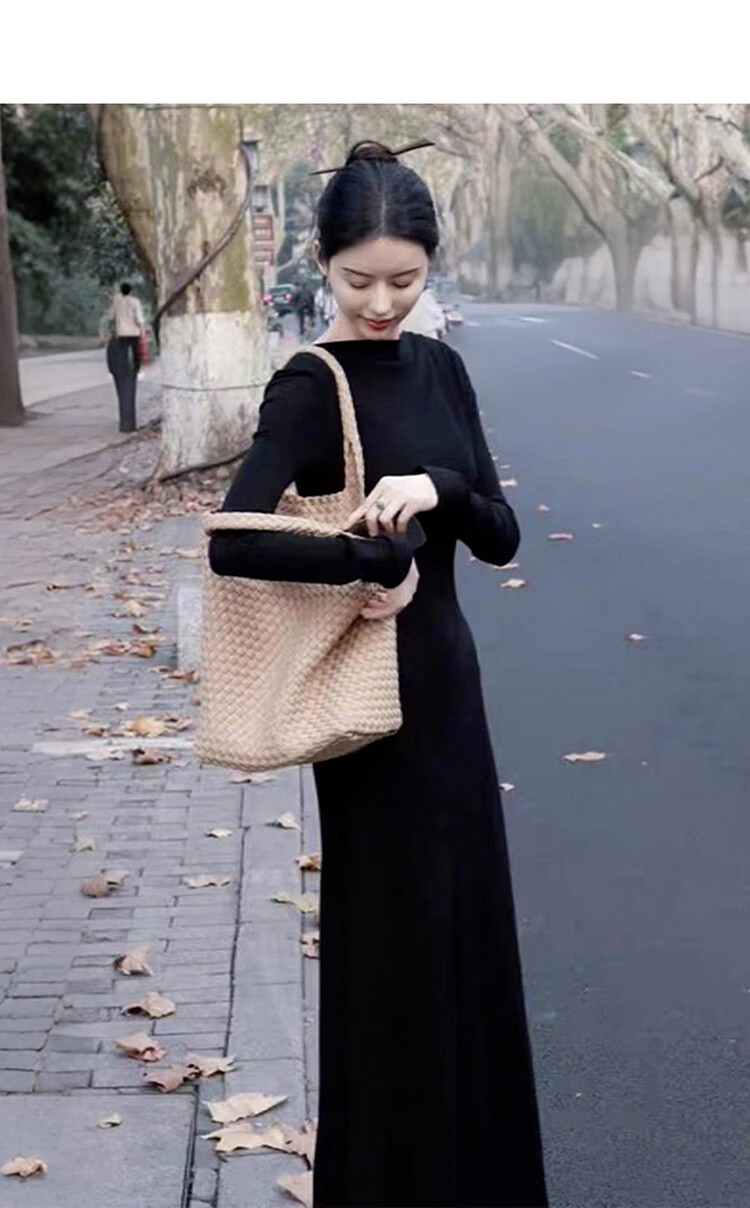 MT Elegant Curve Spring French Style Off-Shoulder Waist-Slimming High-Quality Knit Long Dress for Women 3