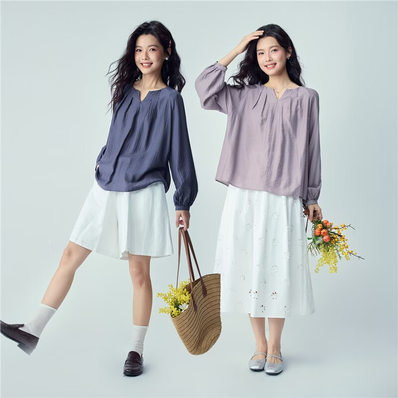 Giordano 2026 Spring New Pleated V-Neck Loose Raglan Textured Long Sleeve Shirt for Women 05346117