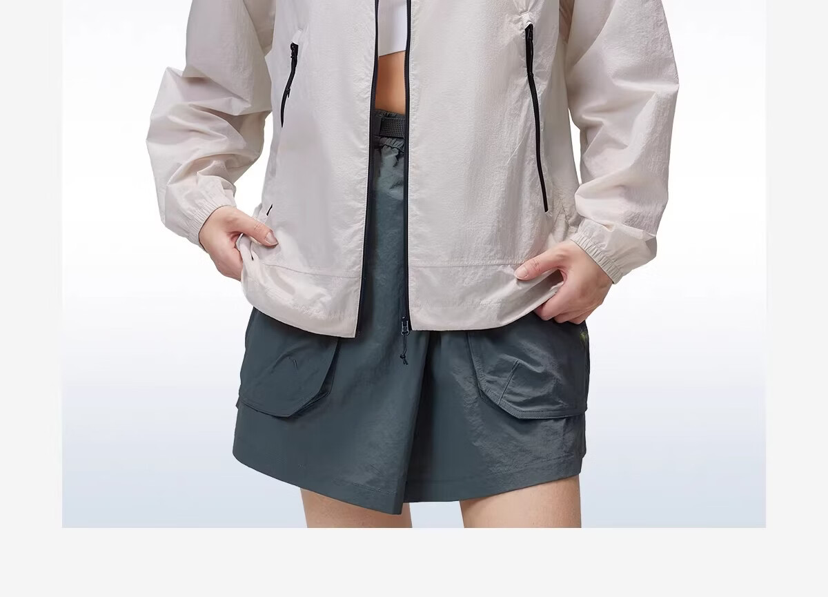 CAMEL [Wang Junkai Edition] 2026 Spring Summer Unisex Breathable Cooling Windproof Water-Repellent Sports Jacket 37