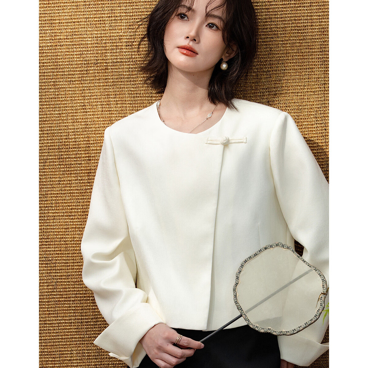 Demana Cream Mousse Spring Gentle Atmosphere Asymmetric Collar Button Design Short Petite Women's Jacket