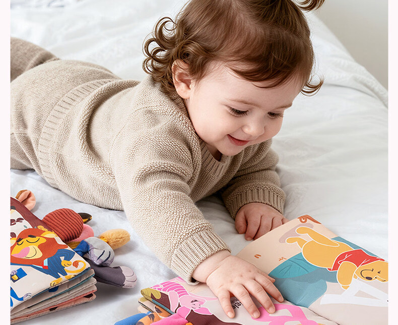 Disney Baby Soft Cloth Teething and Tearing Quiet Book Backpack Gift Box Early Education Cognitive First Birthday Children's Day Gift 6