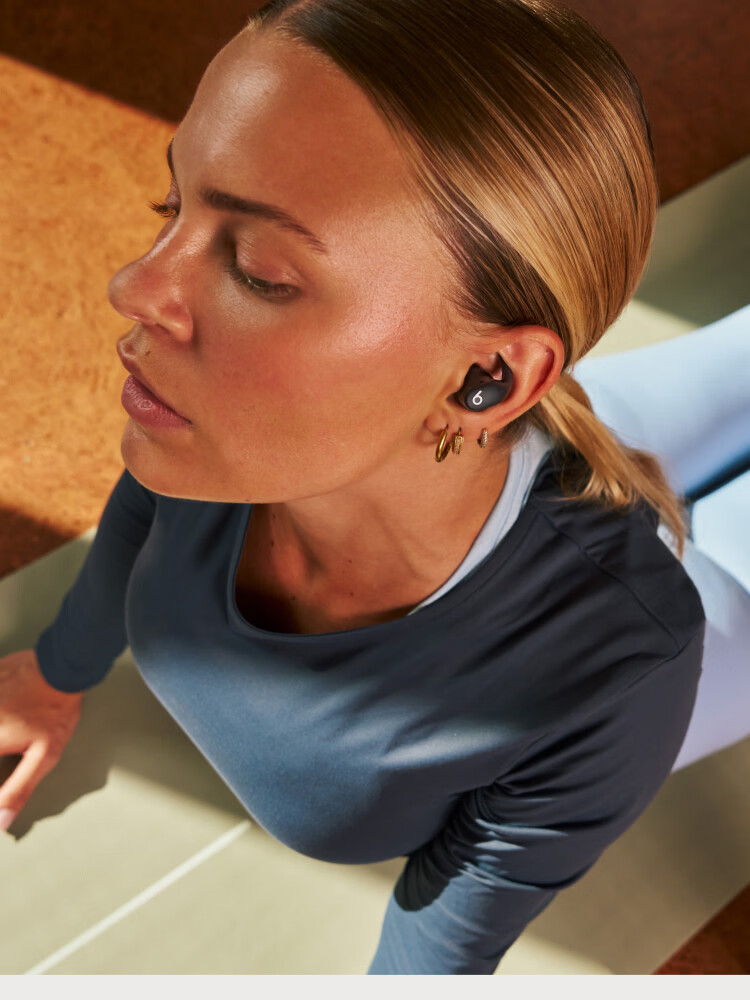 Beats Powerbeats Fit Wireless Noise-Cancelling Earbuds 520 Gift Sports Bluetooth Headphones Compatible with Apple and Android Rapid Black 12