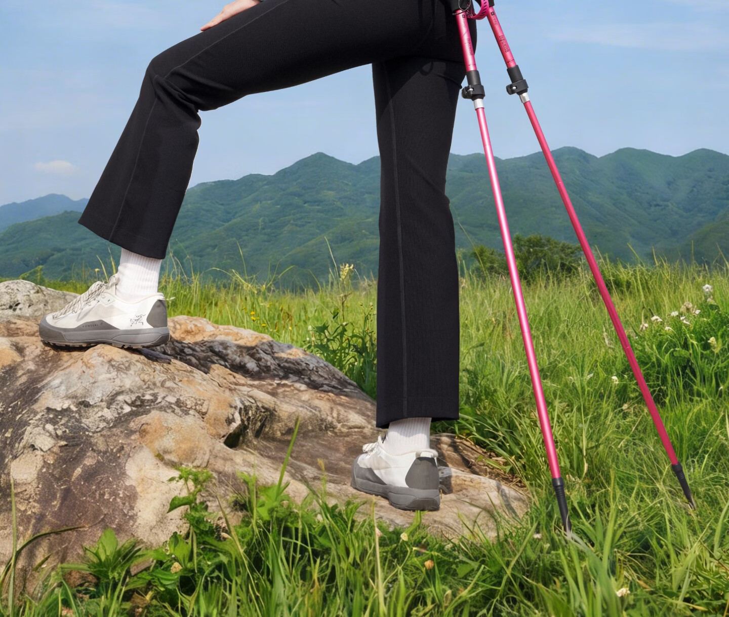 Keep Aluminum Alloy Trekking Pole for Children, Ultra-Light Telescopic Hiking Equipment, Portable Pressure-Resistant Walking Stick, Outdoor Cane 25
