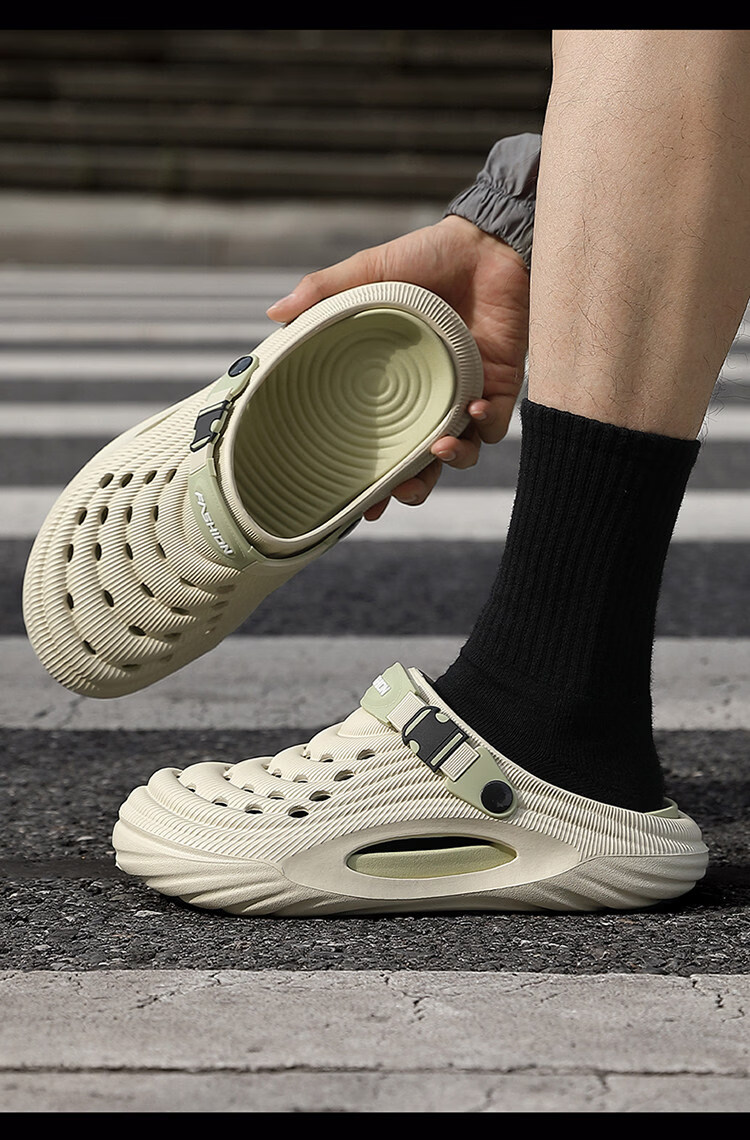 Genmai Men's Summer Outdoor Breathable Anti-Slip Thick-Soled Closed-Toe Clogs Black Size 40-41 11