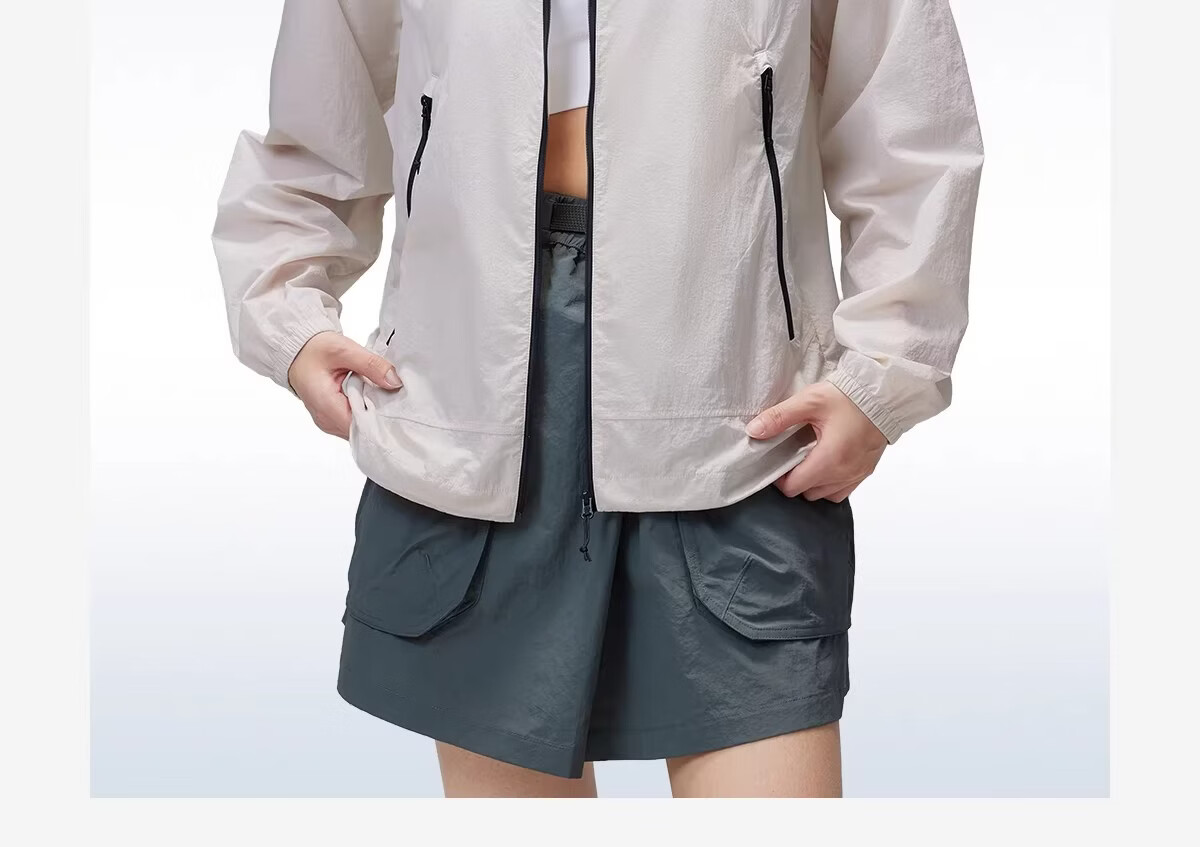 Camel [Wang Junkai Edition] 2026 Spring Summer Unisex Breathable Cooling Windproof Water-Repellent Sports Jacket 34