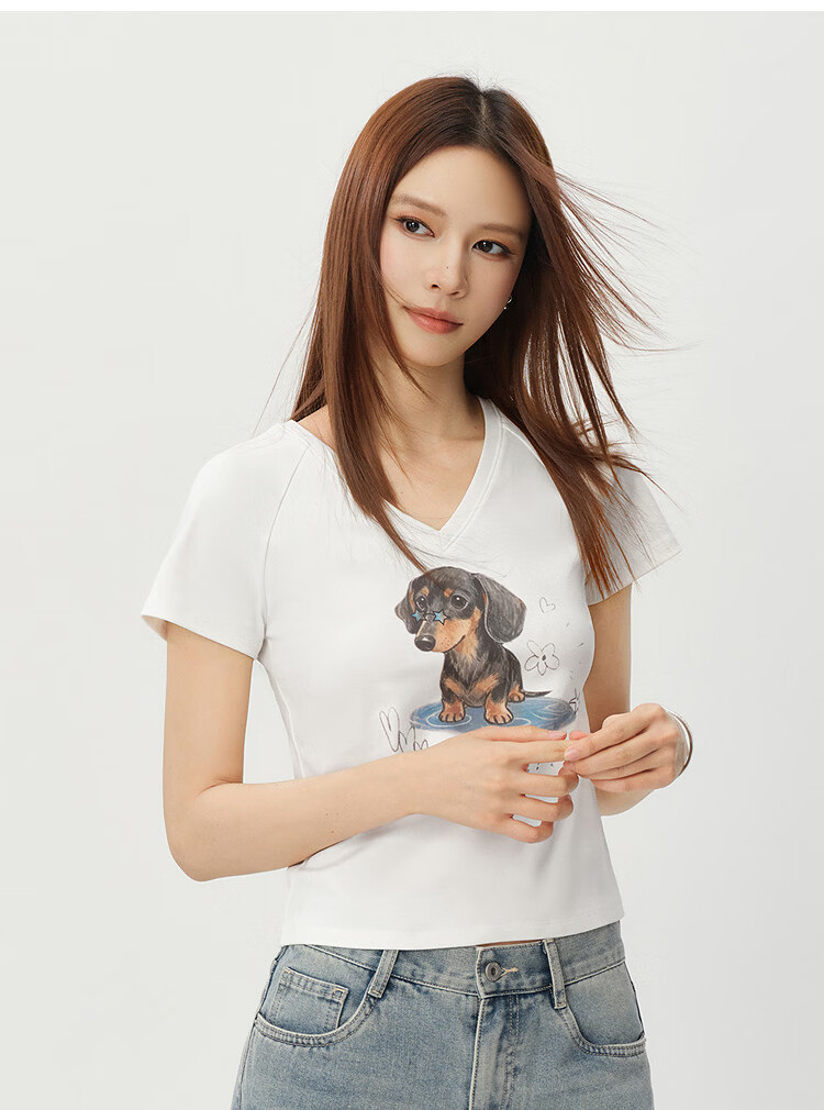 Semir Women's Summer Short Sleeve Cropped Raglan Sleeve Slim Fit V-Neck Puppy Print Pullover T-Shirt 2026 109326100018 8