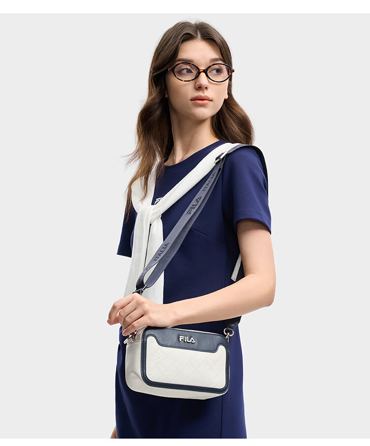 FILA Official Women's Shoulder Bag 2026 Summer Fashion Casual Crossbody Small Square Bag 21