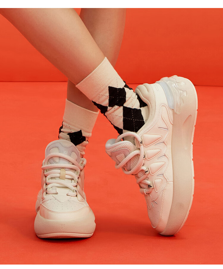 FILA Official Women's CARROT Modern Casual Thick-Soled Sneakers 7