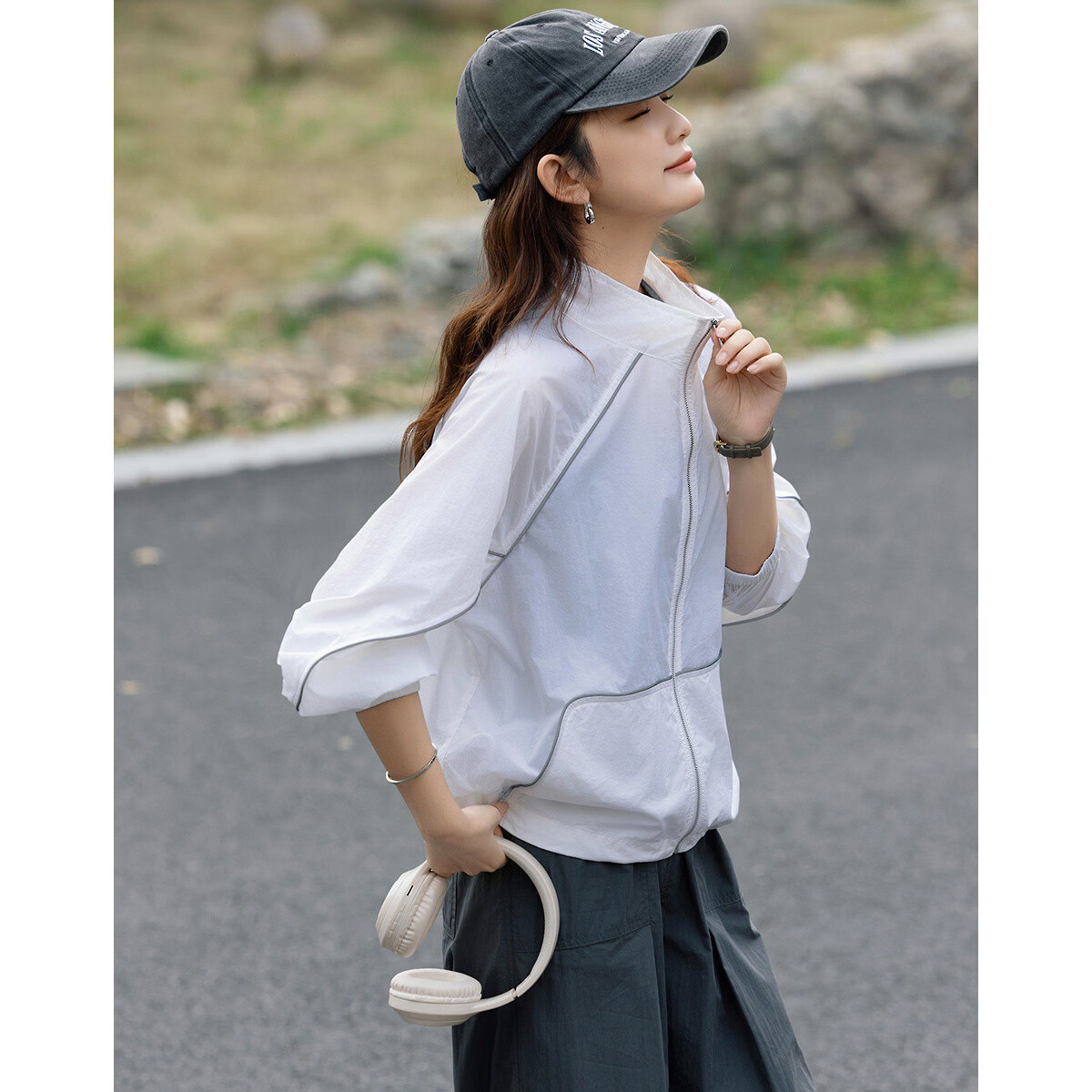 Demana UPF50+ Sun Protection Spring Outdoor Windbreaker Reflective Trim Drawstring Petite Women's Jacket