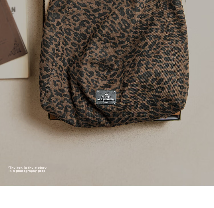 Miaodi Relaxed Lazy Style Leopard Print Large Capacity Double-Sided Shoulder Commuter Canvas Tote Bag Women's Underarm Hobo Bag 13