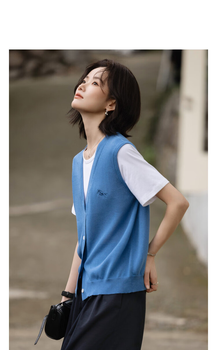 Demana [Light Oxygen Lyocell] Spring Cute Pony Embroidered Sweater Color-block Decorative Button Slimming Knitwear for Women 10