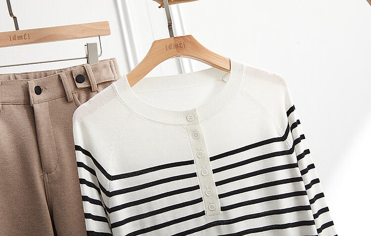 Demana Japanese Style Artistic Commuter Spring Autumn Colorblock Striped Round Neck Slimming Knit Sweater 36
