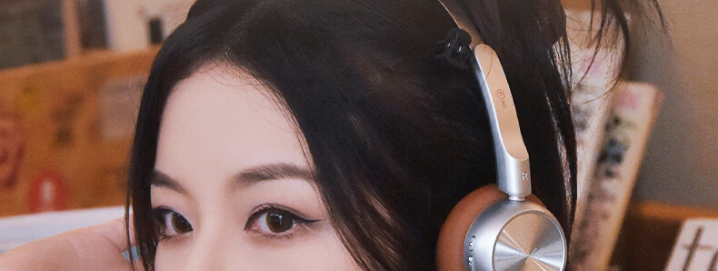 IKF R1 Retro Over-Ear Wireless Bluetooth Headphones Fashion Digital High-Quality Metal Millennium Y2K Influencer Celebrity Melad Small Head Space Black 22