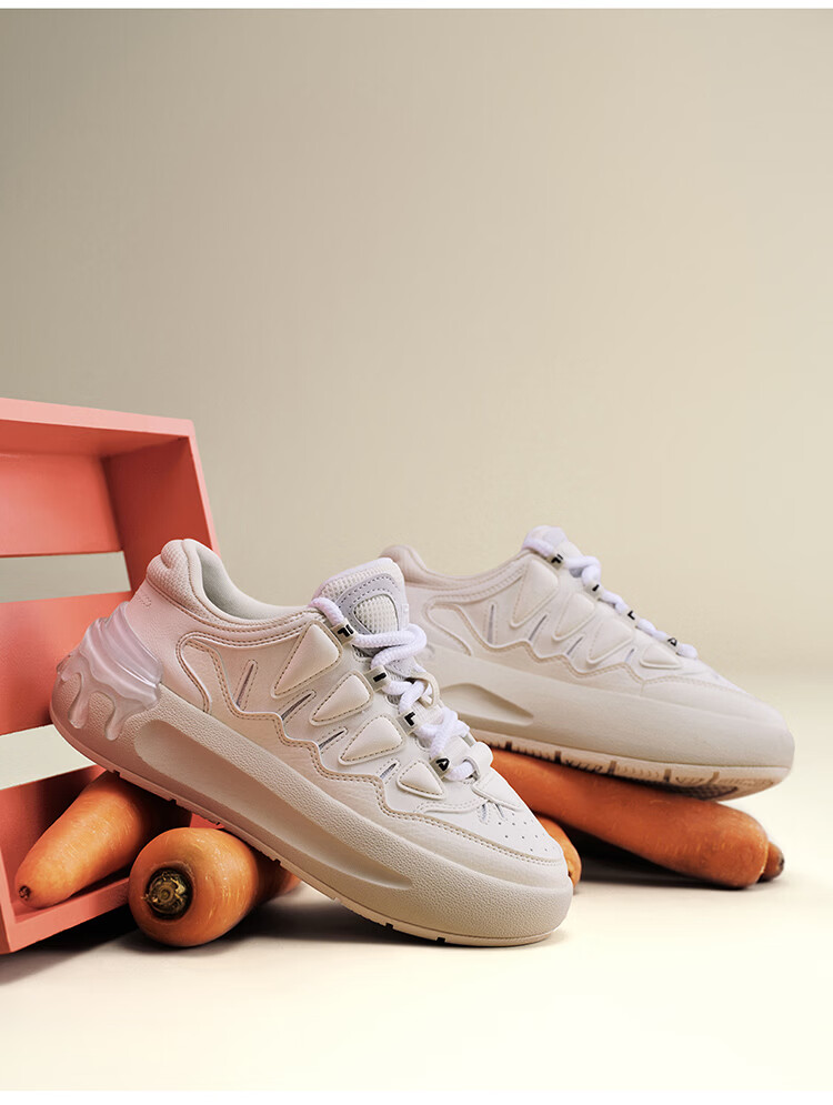 FILA Official Women's CARROT Modern Casual Thick-Soled Sneakers 6