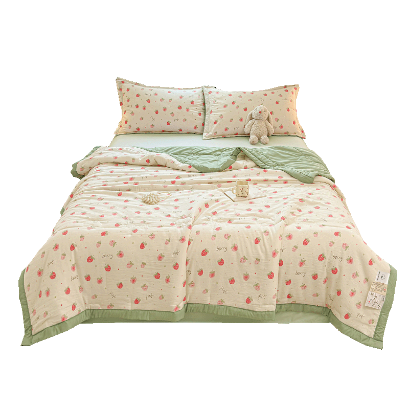 Hodo Class A Summer Cool Quilt, Air Conditioning Quilt, 51% Cotton Quilt Insert, Summer Quilt, Thin Quilt, 200*230cm, Strawberry Patter