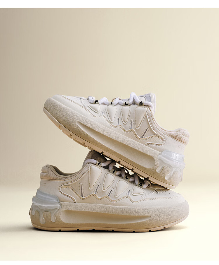 FILA Official Women's CARROT Modern Casual Thick-Soled Sneakers 5