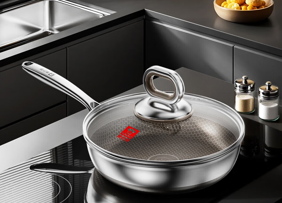 Kambach 26cm Titanium Bionic Non-Stick Frying Pan Skillet for Eggs, Steak, and Breakfast 2
