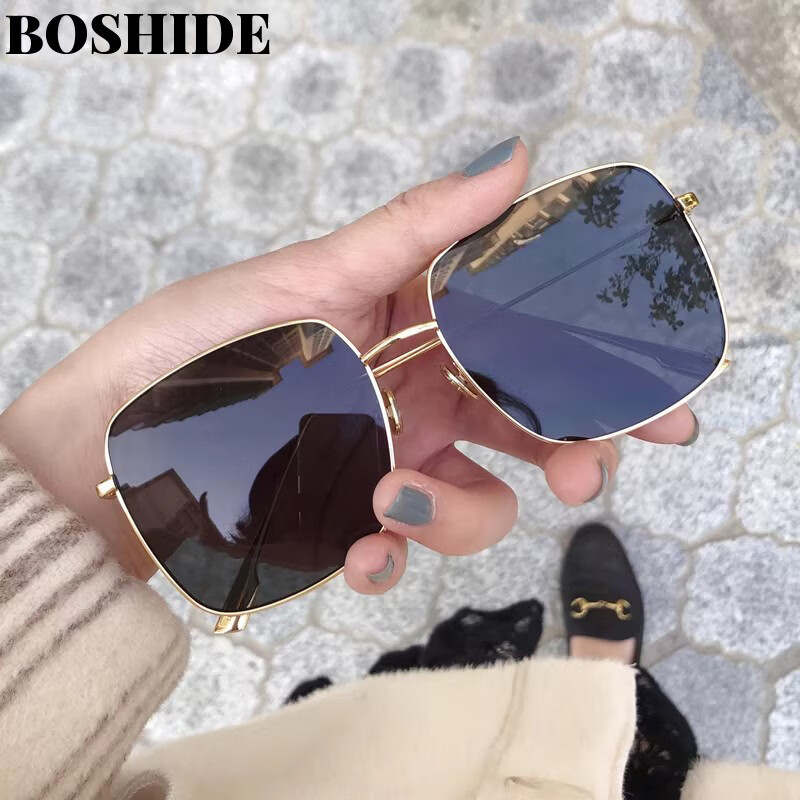 Boshide Polarized Sunglasses UV Protection Lightweight Slimming Men's Driving Gold Frame Black Lens
