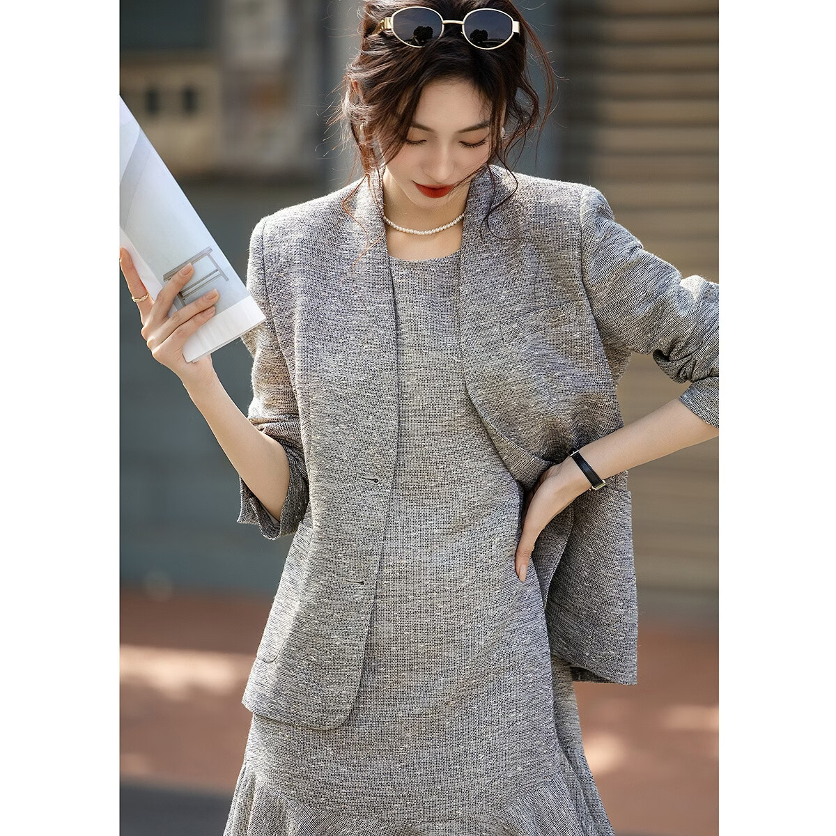 Demana [Smart Urban] Autumn Chic V-Neck Two-Button Patch Pocket Slim Fit Blazer for Women High-End Style