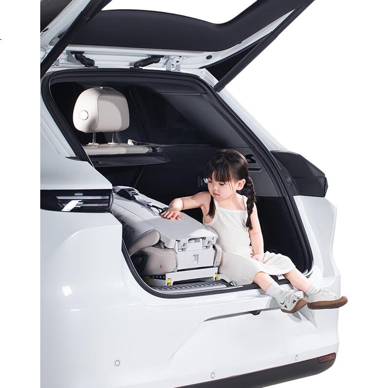 White Image 2