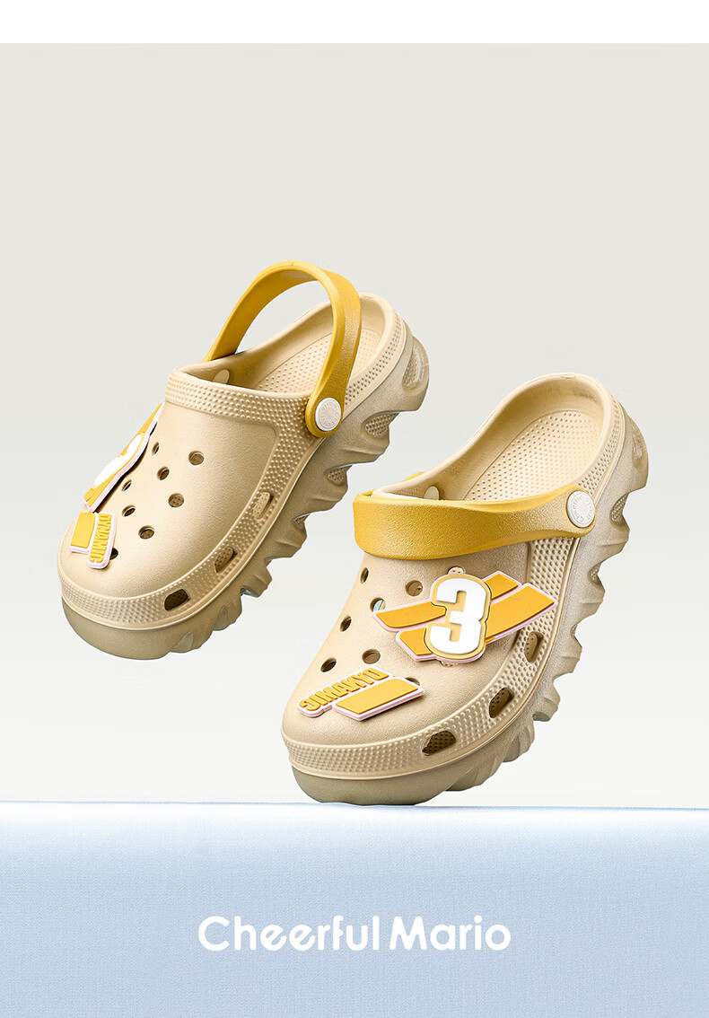 Cheerful Mario Kids Hole Shoes Girls Summer 2026 New EVA Beach Slippers Big Kids Parent-Child Outdoor Sandals 33