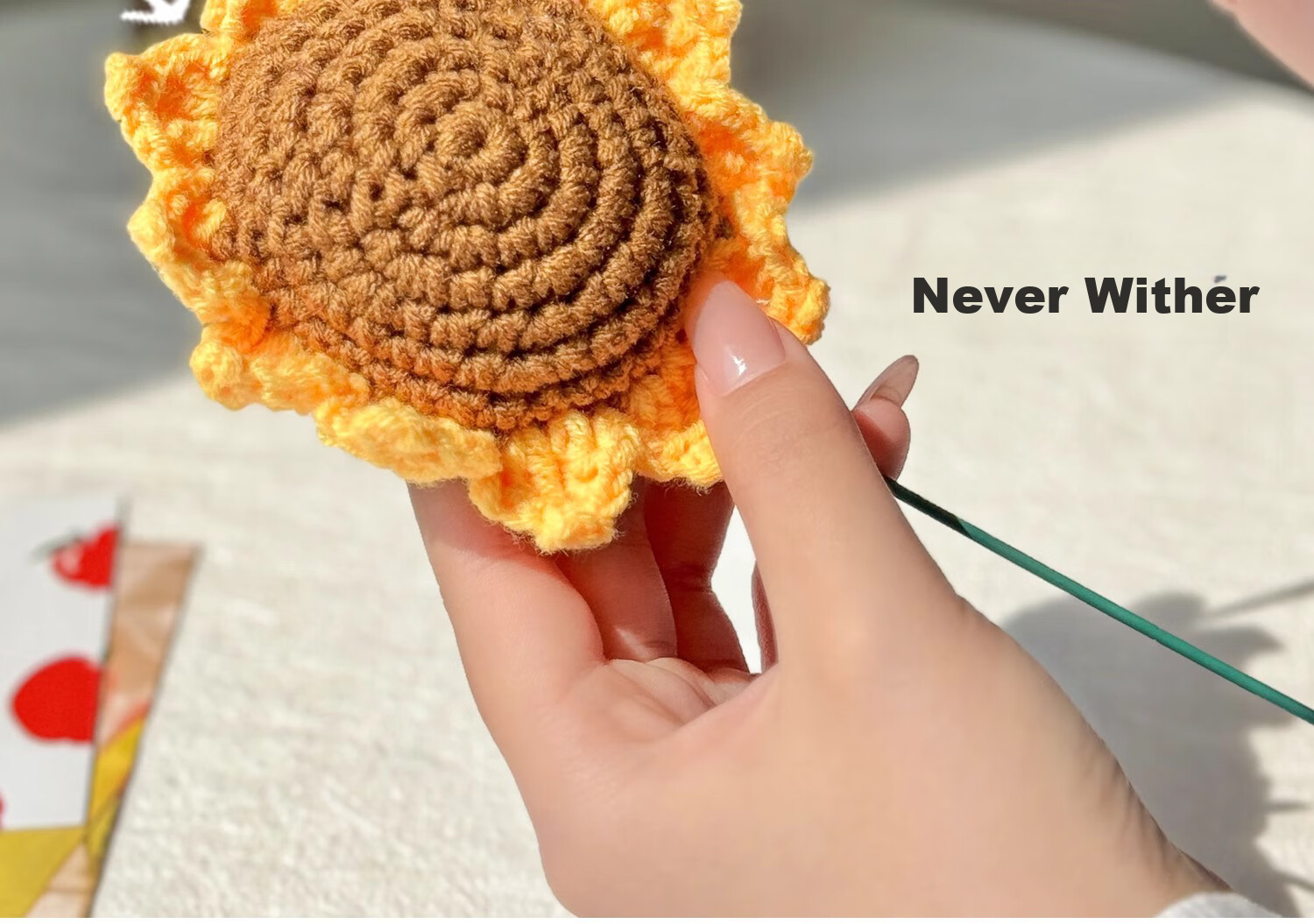 Fan Ye Bear Plush Bouquet Artificial Flowers Knitted Yarn Finished Product Eternal Flower Bouquet Gift for Best Friend Birthday Present 3