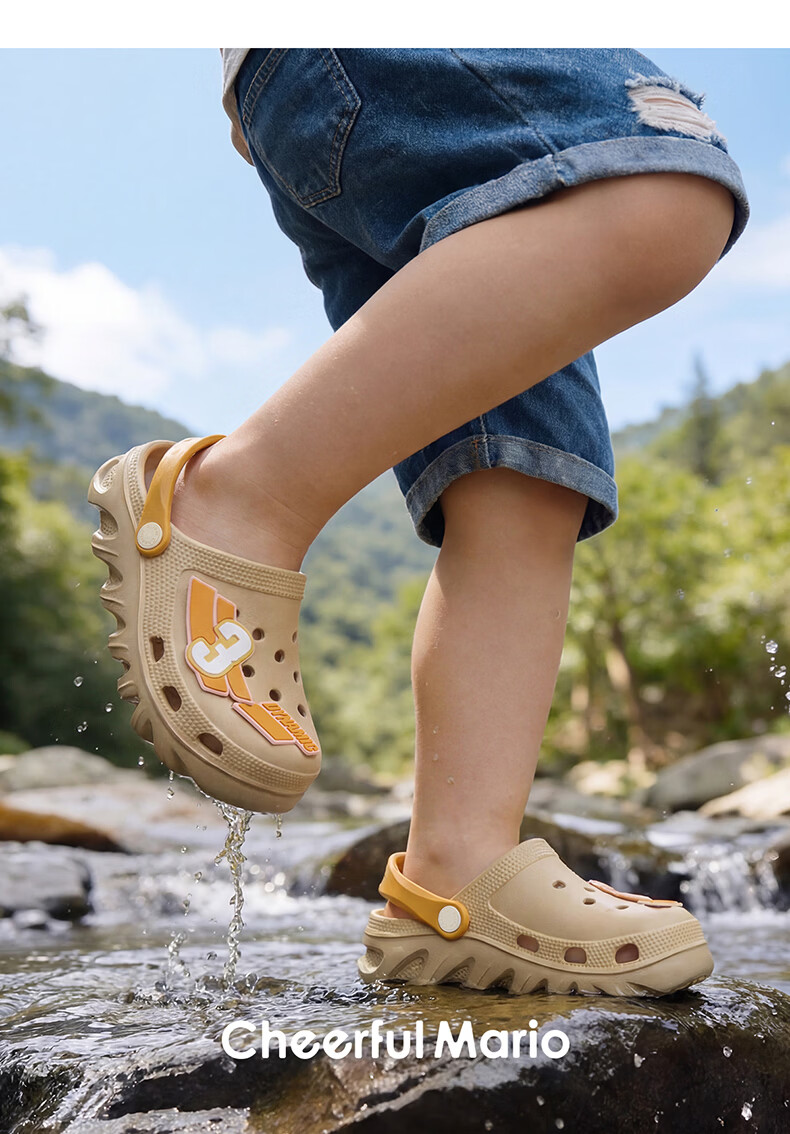 Cheerful Mario Kids Hole Shoes Girls Summer 2026 New EVA Beach Slippers Big Kids Parent-Child Outdoor Sandals 27