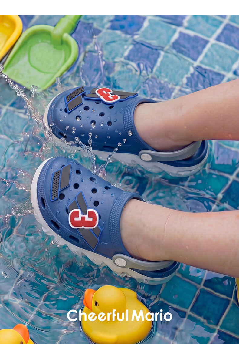 Cheerful Mario Kids Hole Shoes Girls Summer 2026 New EVA Beach Slippers Big Kids Parent-Child Outdoor Sandals 35