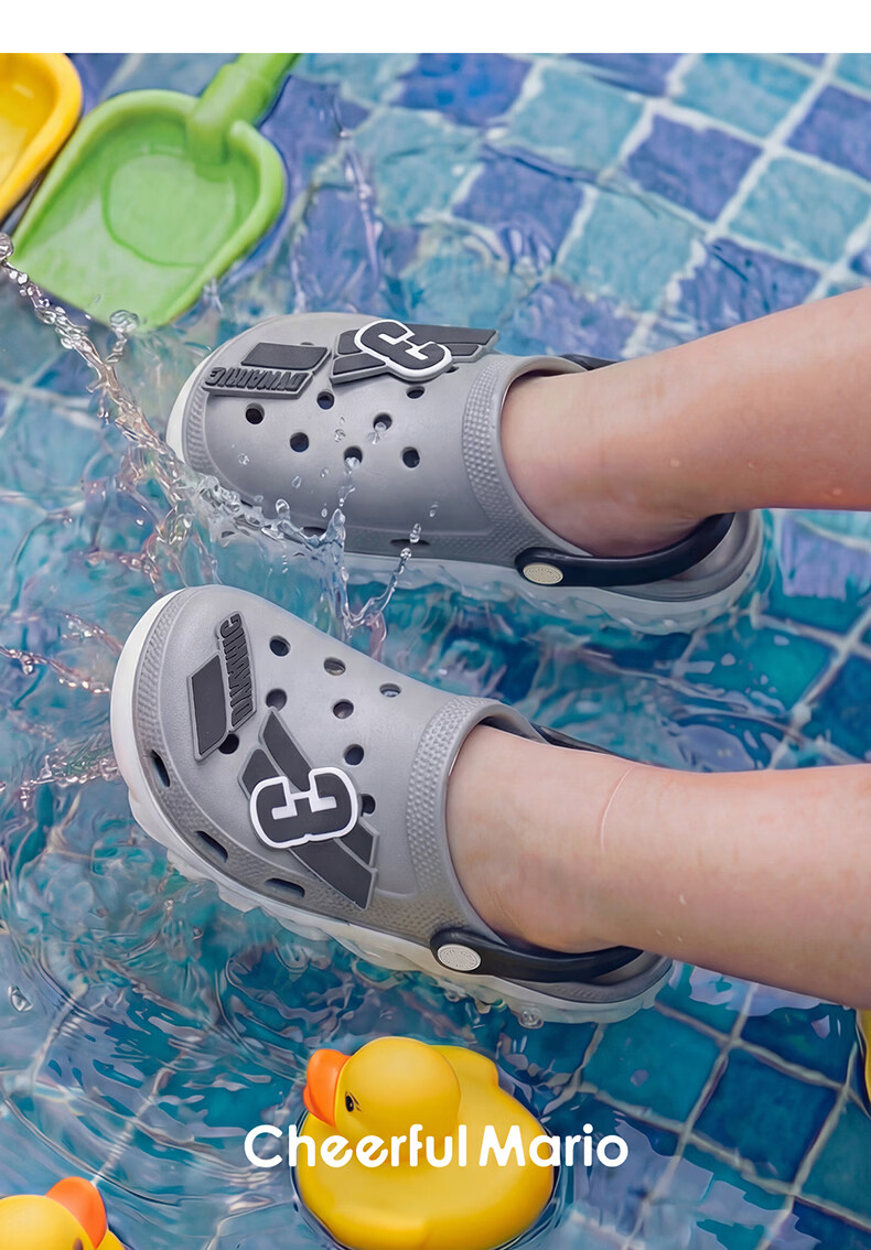 Cheerful Mario Kids Hole Shoes Girls Summer 2026 New EVA Beach Slippers Big Kids Parent-Child Outdoor Sandals 26