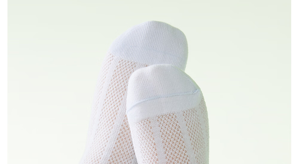 Betis Children's Socks 5-7 Years Summer Ultra-Thin Breathable Mesh Socks Non-Binding A-Class Seamless Mid-Calf Socks for Boys and Girls 25