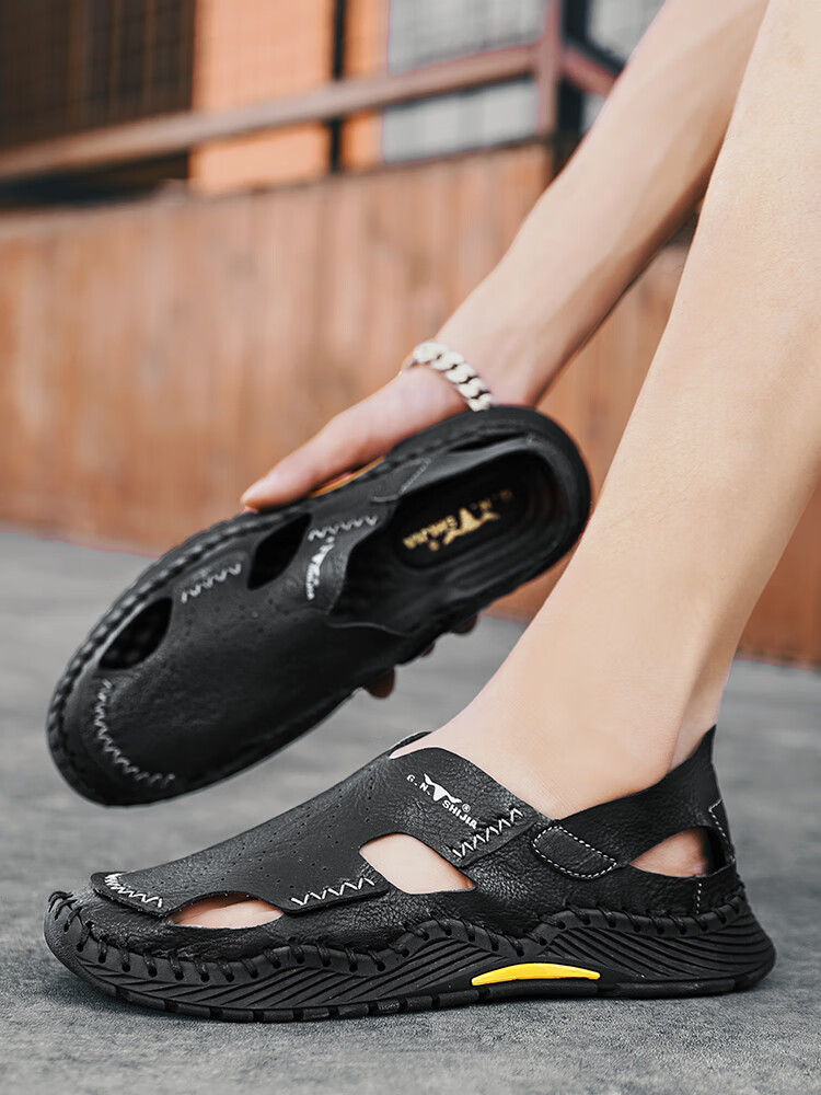 Bull Family Men's Summer Breathable Sandals Men's Closed-Toe Leather Sandals Outdoor Casual Trendy Hole Shoes 2