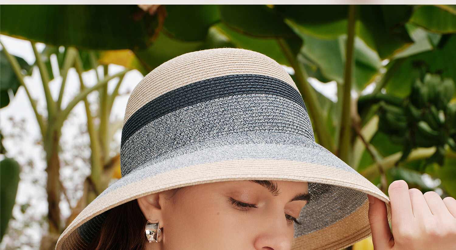FANCET Women's Summer Straw Hat French Elegant Color-Block Wide Brim Sun Hat UV Protection Vacation Beach Hat 36