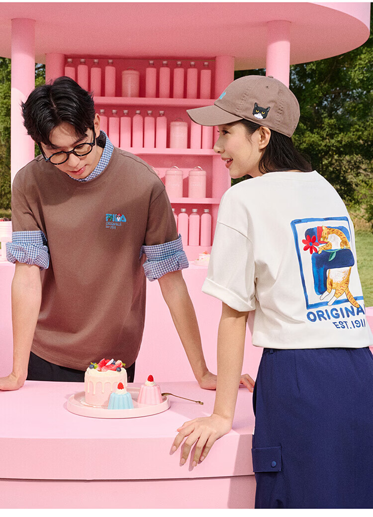 FILA Official Couple's Knitted Short Sleeve Shirt 2026 Summer Fashion Casual Unisex Loose Cat Embroidery T-Shirt 23