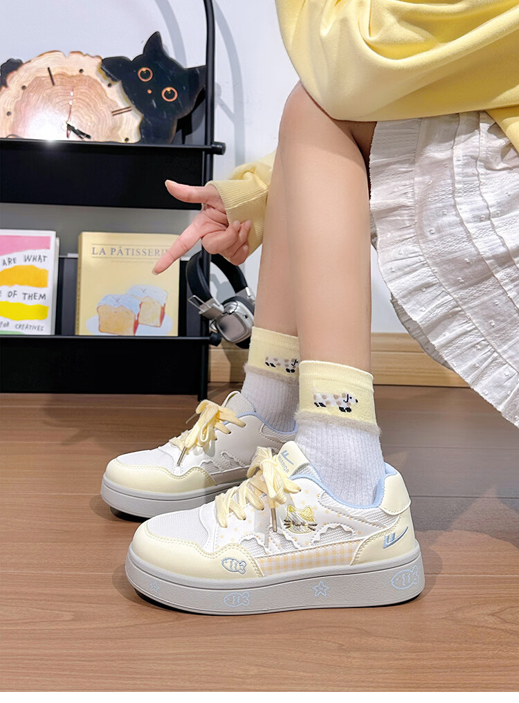 Warrior Cute Cat Canvas Shoes for Women 2026 Spring Autumn New Versatile Lightweight Casual Breathable Thick-Soled White Sneakers for Female Students 17