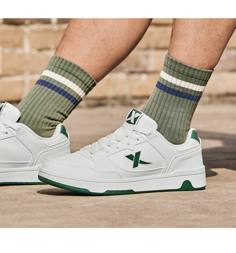 Xtep Liubai Men's Sports Sneakers Casual Breathable Lightweight Soft Elastic White Shoes for Spring and Summer 18