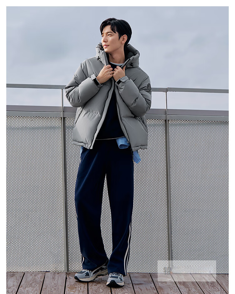 Bosideng Off-Season Unisex Sports Series Short Hooded Thickened Down Jacket Stylish Youth Coat 23
