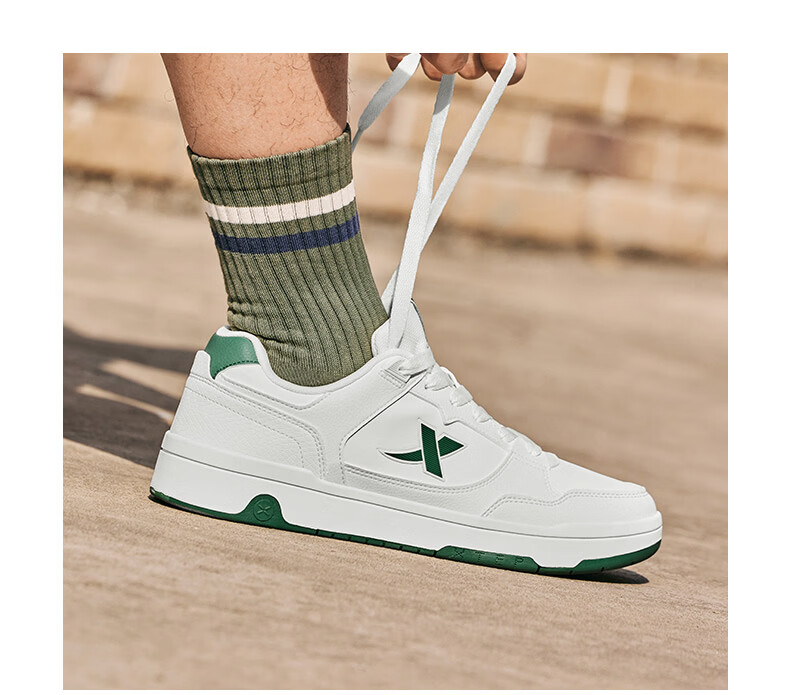 Xtep Liubai Men's Sports Sneakers Casual Breathable Lightweight Soft Elastic White Shoes for Spring and Summer 16