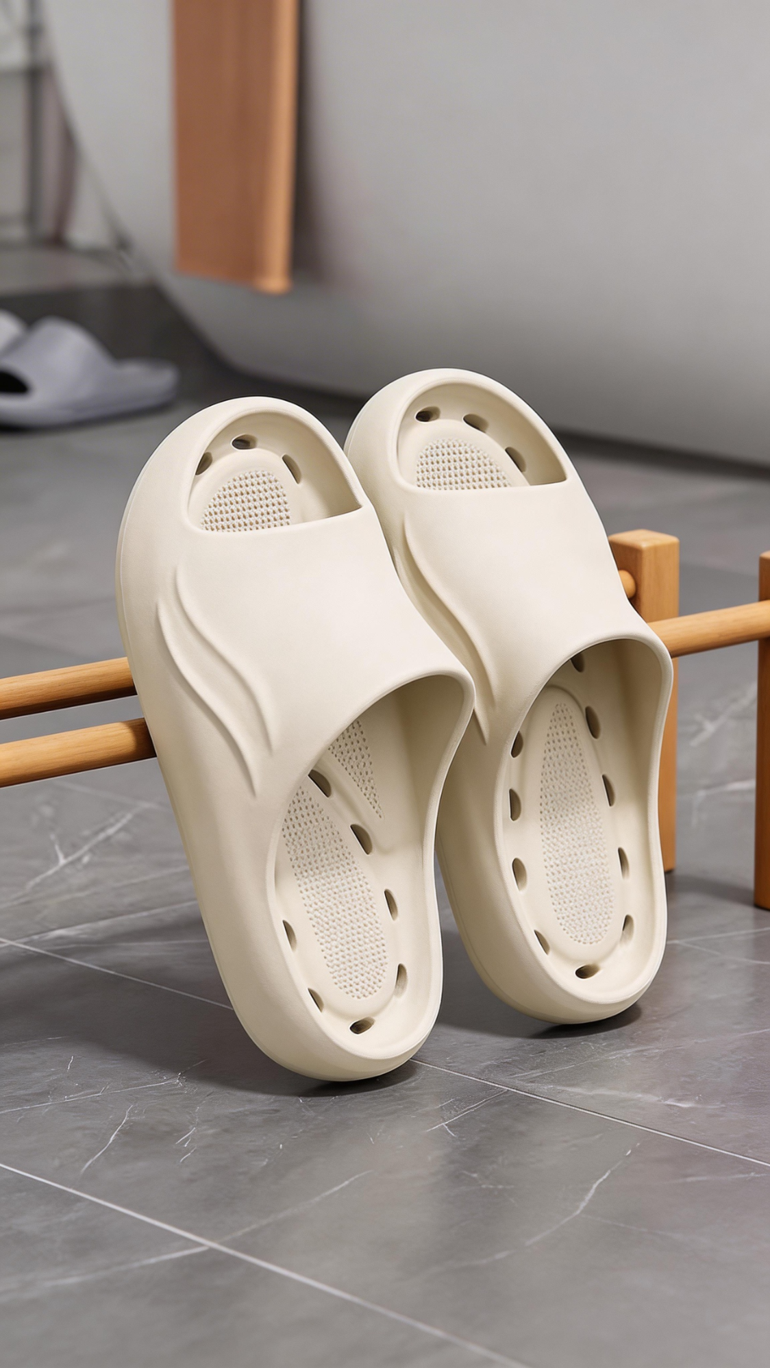 HIPANDA Bathroom Slippers Unisex EVA Non-Slip Hollow Quick-Dry Soft Sole Indoor Home Shower Breathable Swimming Sandals 8