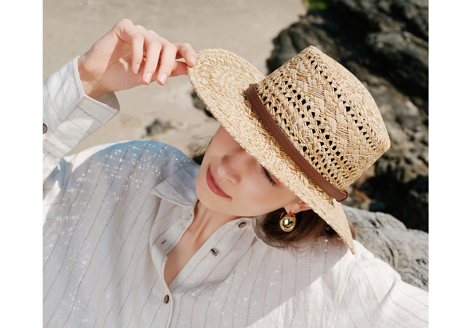 FANCET Hand-Crocheted Raffia Flat Top Summer Women's Hollow Breathable Straw Hat British Vintage High Crown Sun Hat 9