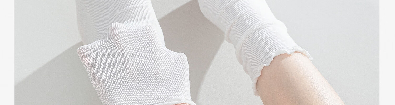 Guxu Disposable Socks Summer Thin Ice Silk Socks Women Travel Daily Use Mid-Calf Cotton Socks Black and White 45