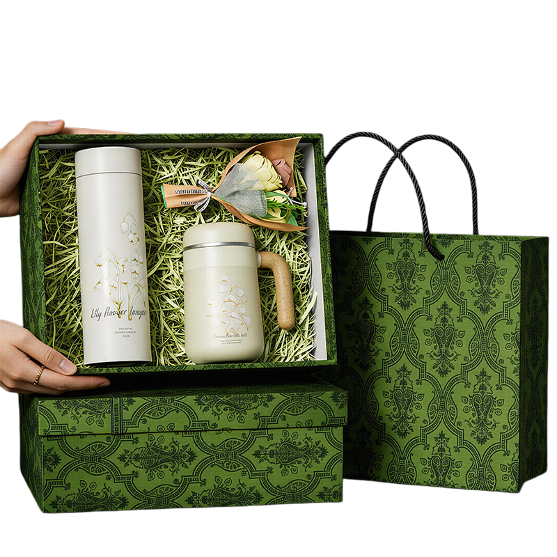 Aishier Gift Set Birthday Graduation Gift for Girls Practical Gift for Teachers Men Women Insulated High-Value Water Bottle