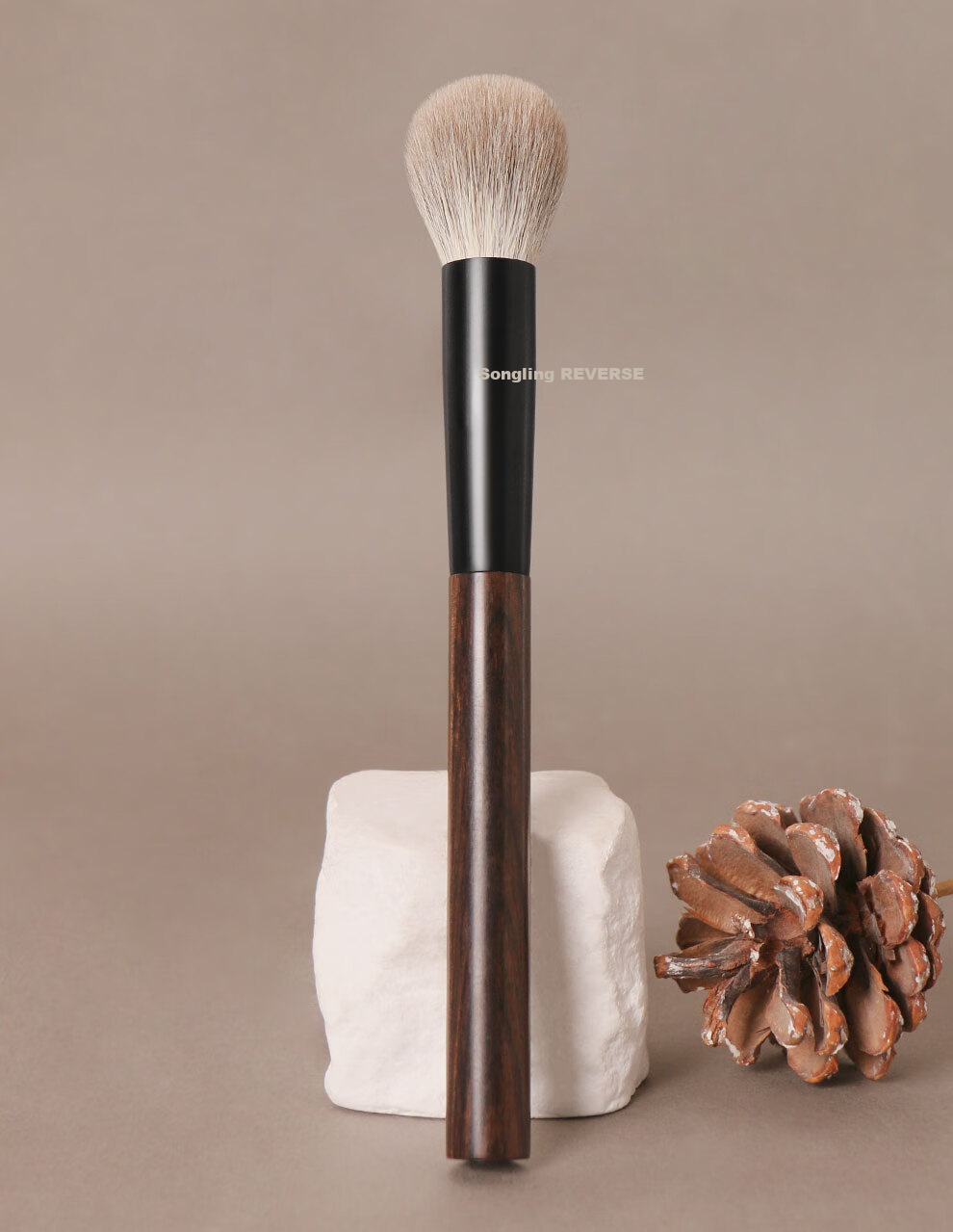 REVERSE Sandalwood T71 Round Head Blush Highlighter Brush Animal Hair Ultra-Soft Makeup Brush for Beginners 11