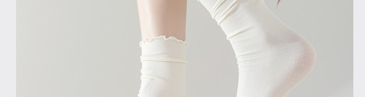 Guxu Disposable Socks Summer Thin Ice Silk Socks Women Travel Daily Use Mid-Calf Cotton Socks Black and White 54