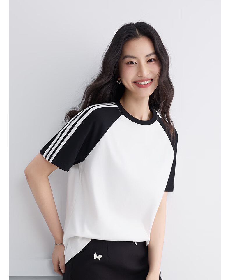 Warrior Women's Sportswear Summer 2026 New Popular Stylish Casual Short Sleeve Shorts Student Youthful Fitness Casual Outfit 13